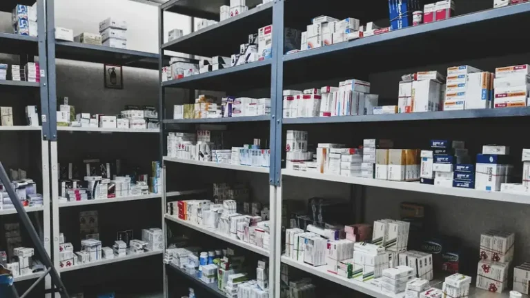 How Pharmacokinetics Services Improve Drug Safety and Dosing Accuracy